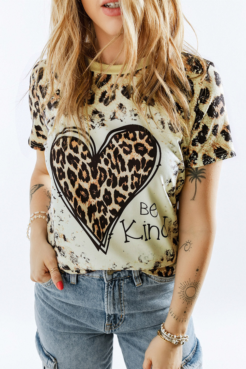 T-shirt à imprimé graphique Leopard Be Kind Heart 