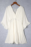 Mini-robe beige à volants et col en V, taille smockée