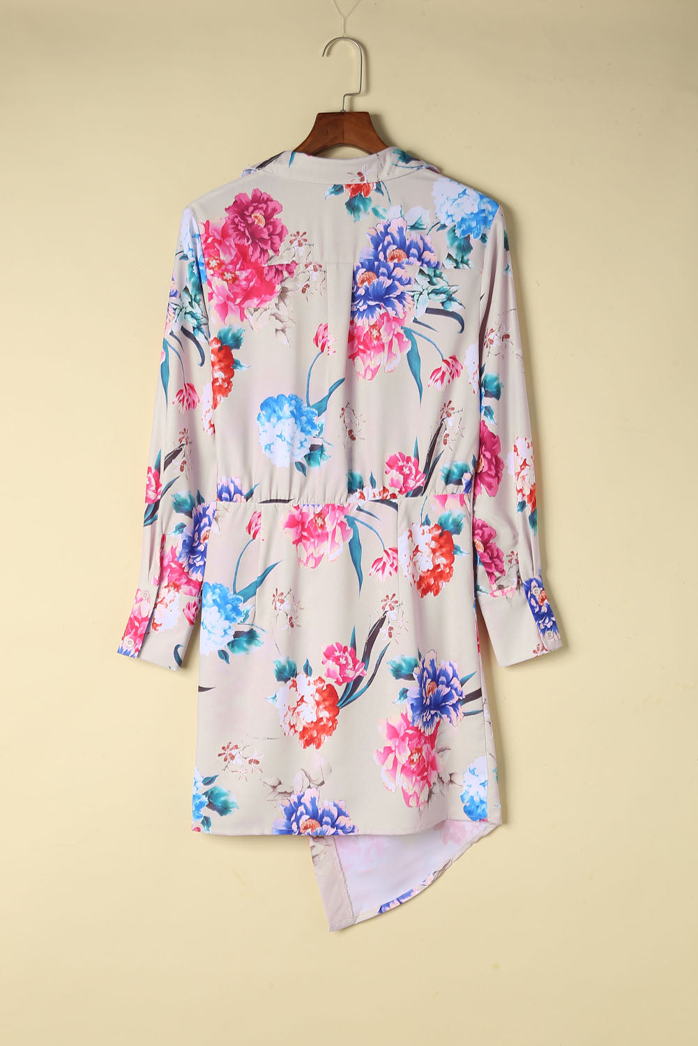 Mini-robe chemise portefeuille à imprimé floral multicolore et nouée