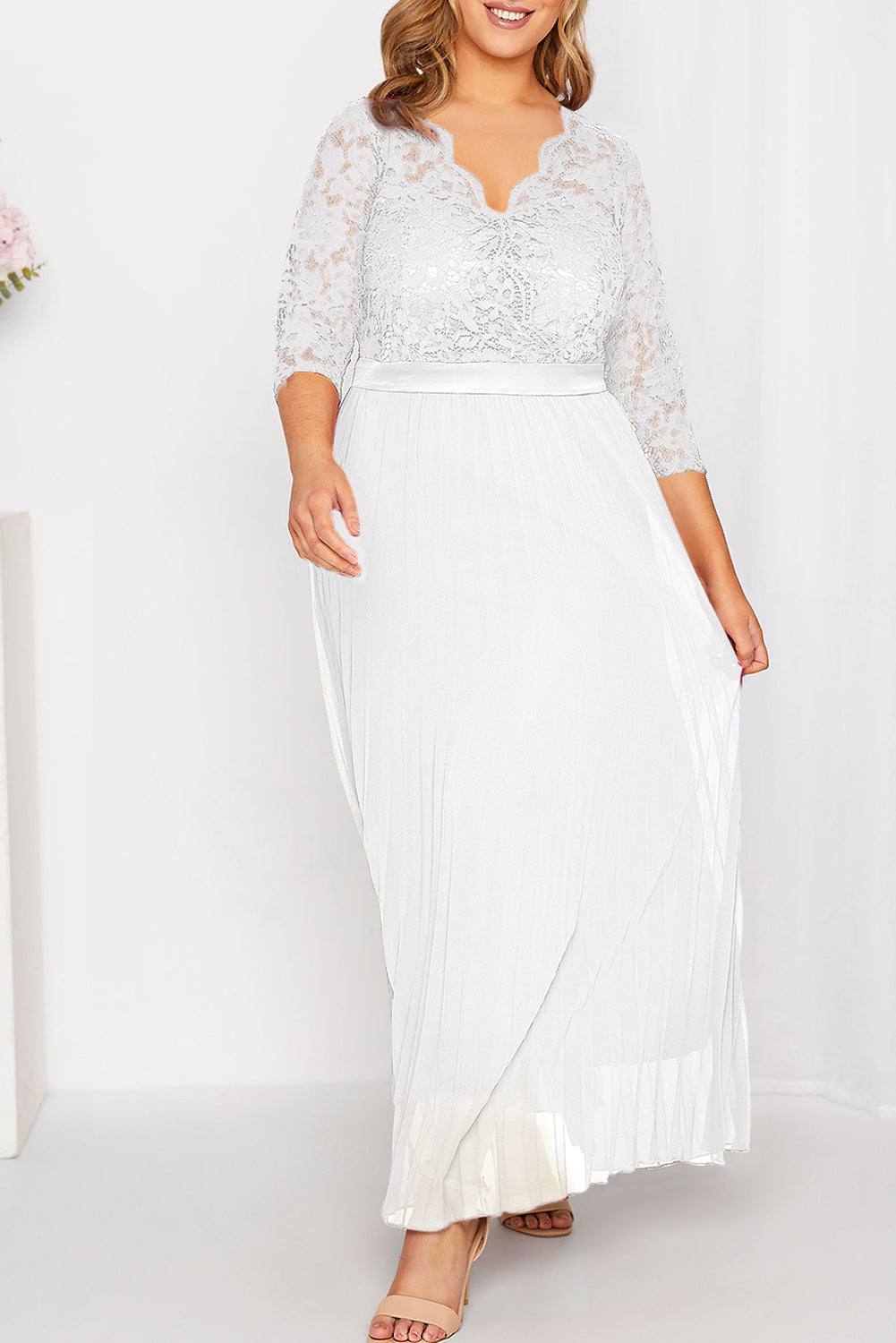 Lace Scalloped V Neck 3/4 Sleeves Pleated Tulle Plus Maxi Dress