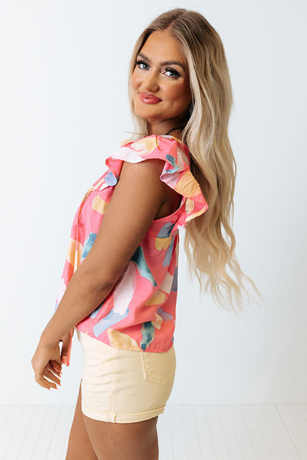 Splotches Pattern Ruffled Cap Sleeve Shift Top