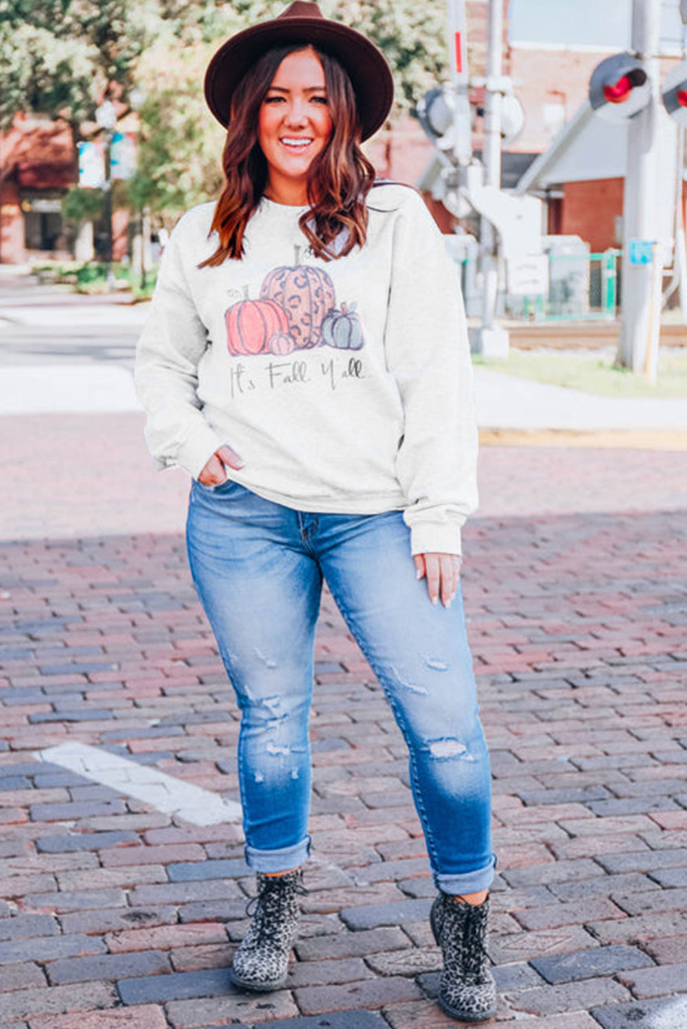 Pumpkin Graphic Plus Size Pullover Sweatshirt