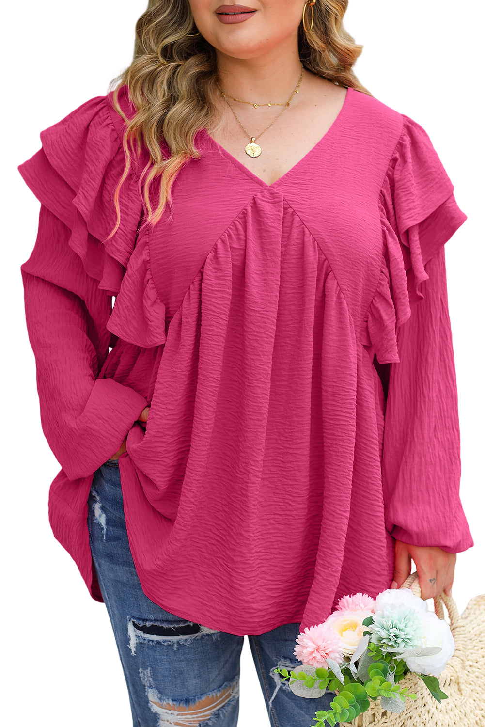 Blouse rose froissée à volants et col en V grande taille