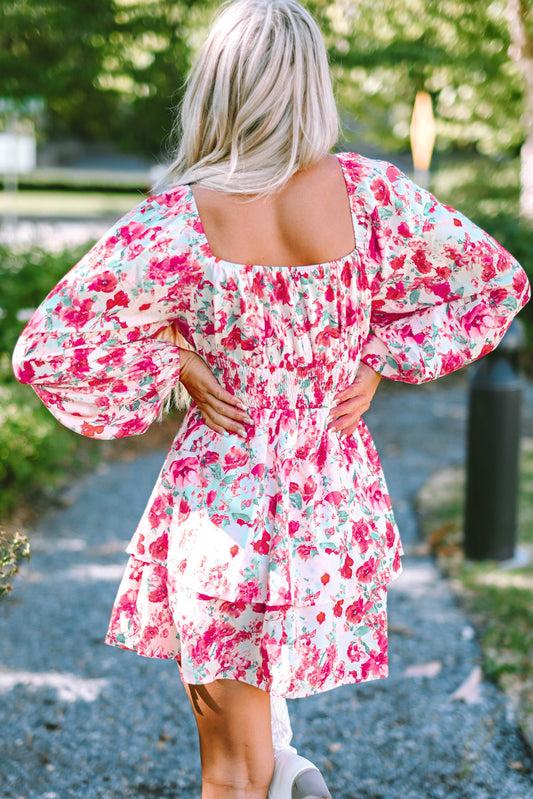 Robe florale rose à volants, taille haute, manches bouffantes