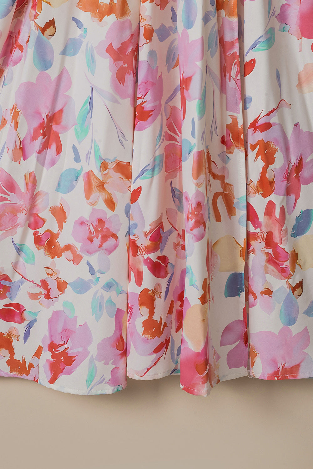 Robe longue multicolore à imprimé floral tropical froncé à col en V