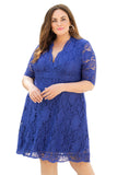 Robe mi-longue bleue en dentelle doublée à manches mi-longues de grande taille