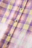 Chemise violette à carreaux blanchis et coutures apparentes