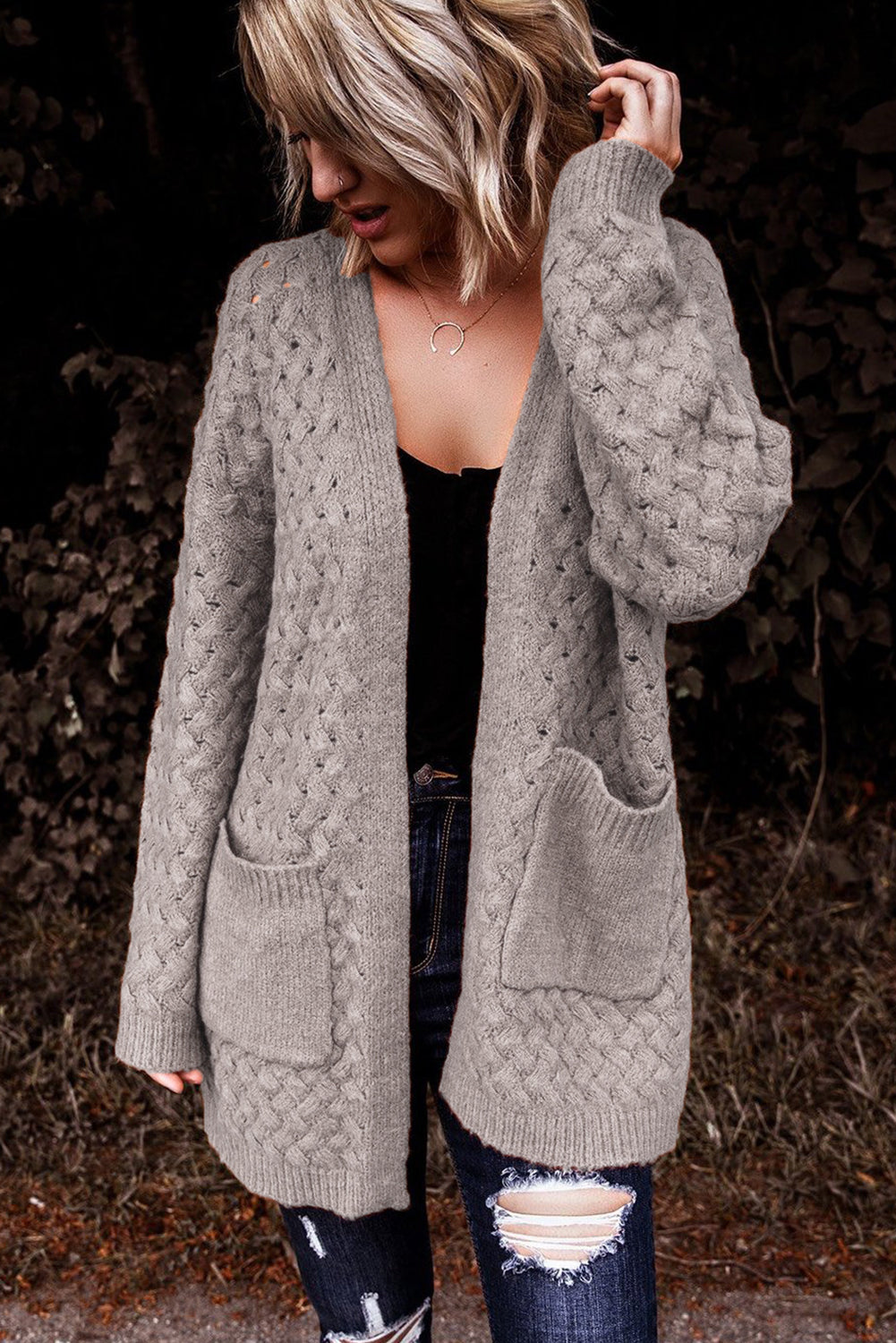 Cardigan tricoté gris à texture tissée et ouvert sur le devant avec poches