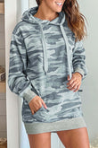 Robe à capuche surdimensionnée gris clair à motif camouflage