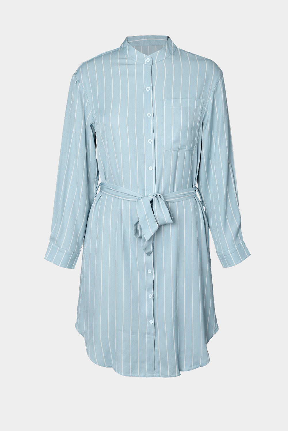 Robe chemise mi-longue à rayures bleu ciel avec ceinture