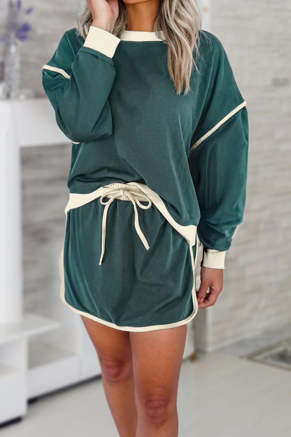 Black Color Contrast Loose Pullover and Lace-up Waist Skort Set