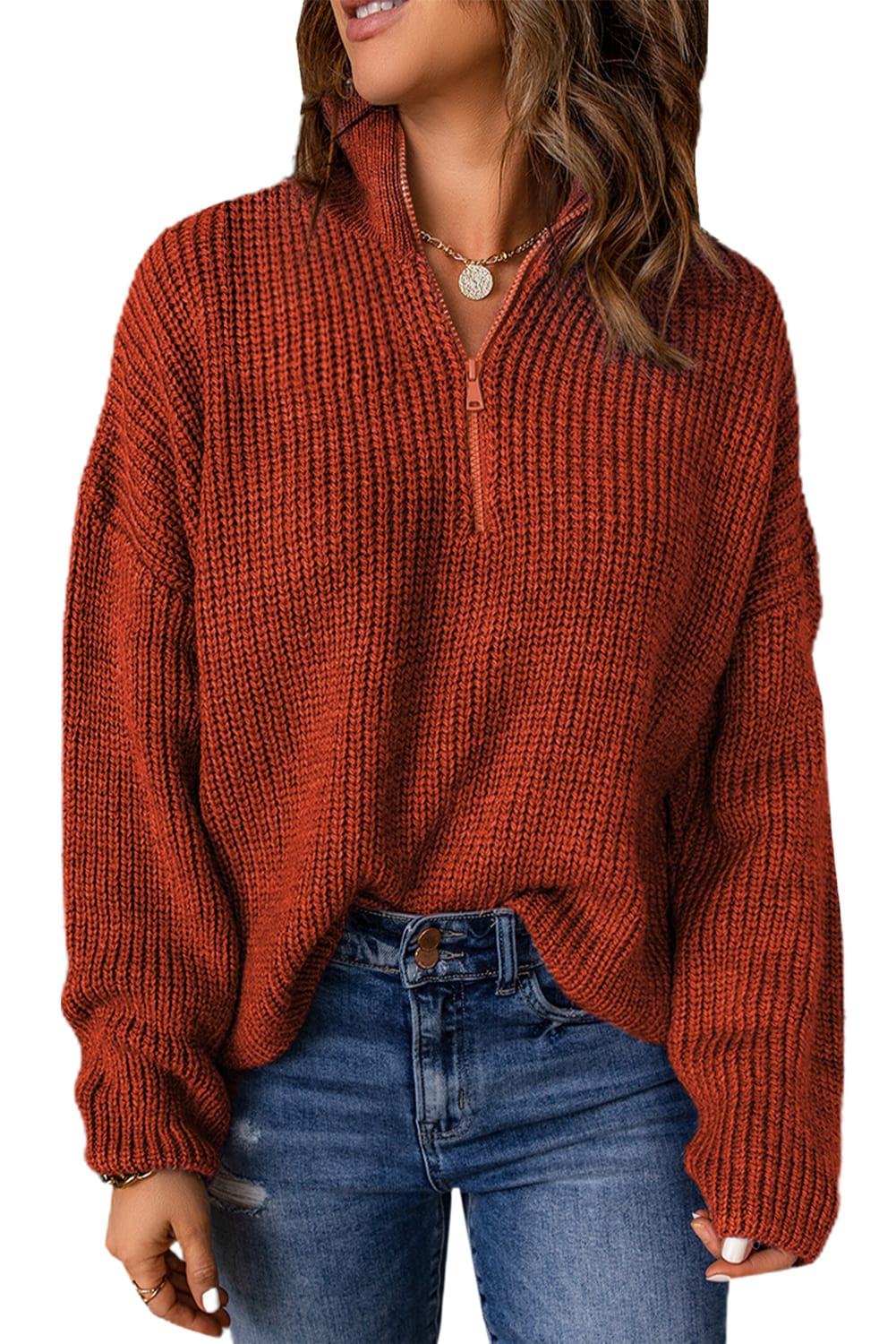 Pull en tricot zippé rouge à col roulé et épaules tombantes