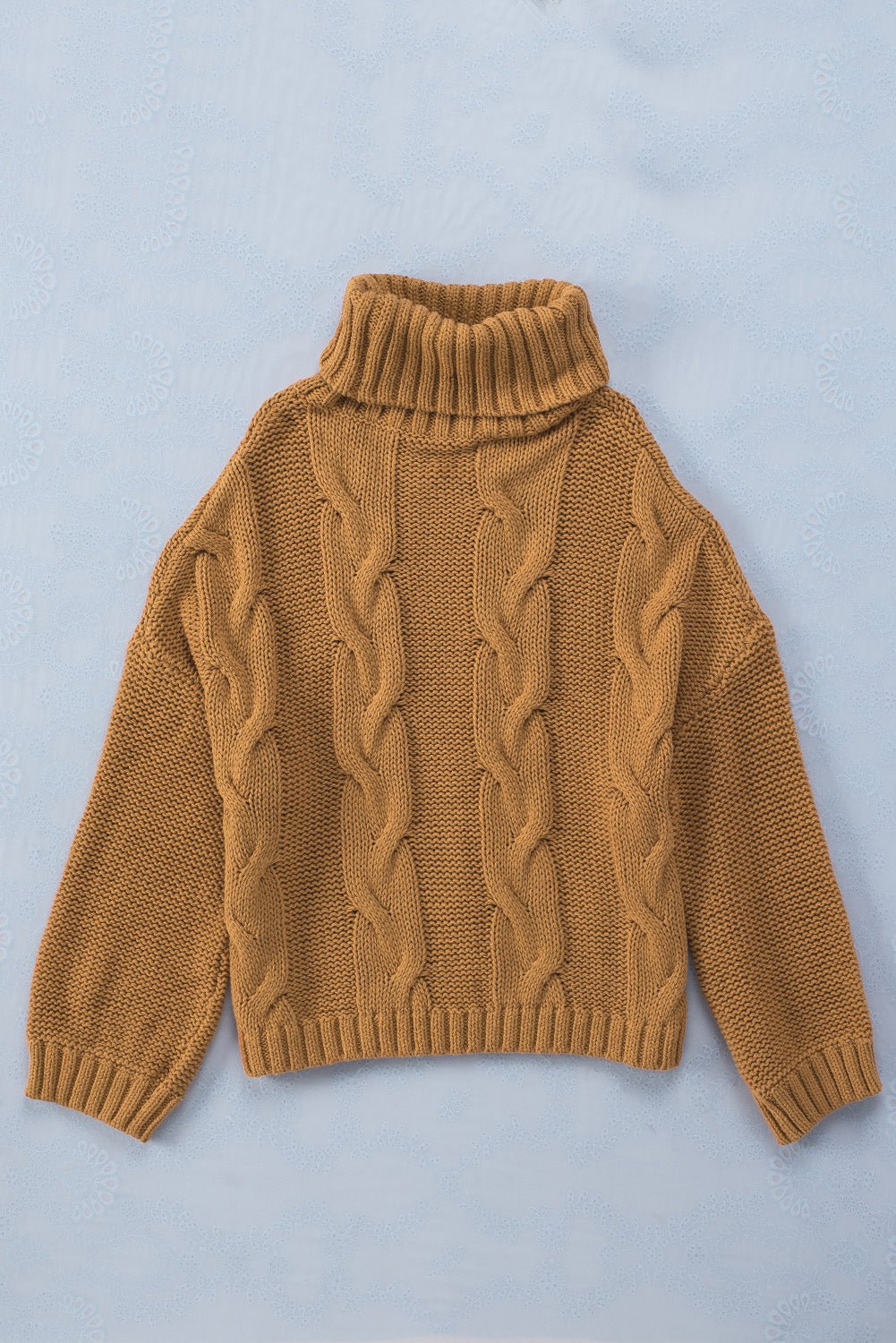 Cuddle Weather Cable Knit Pull à col roulé fait à la main