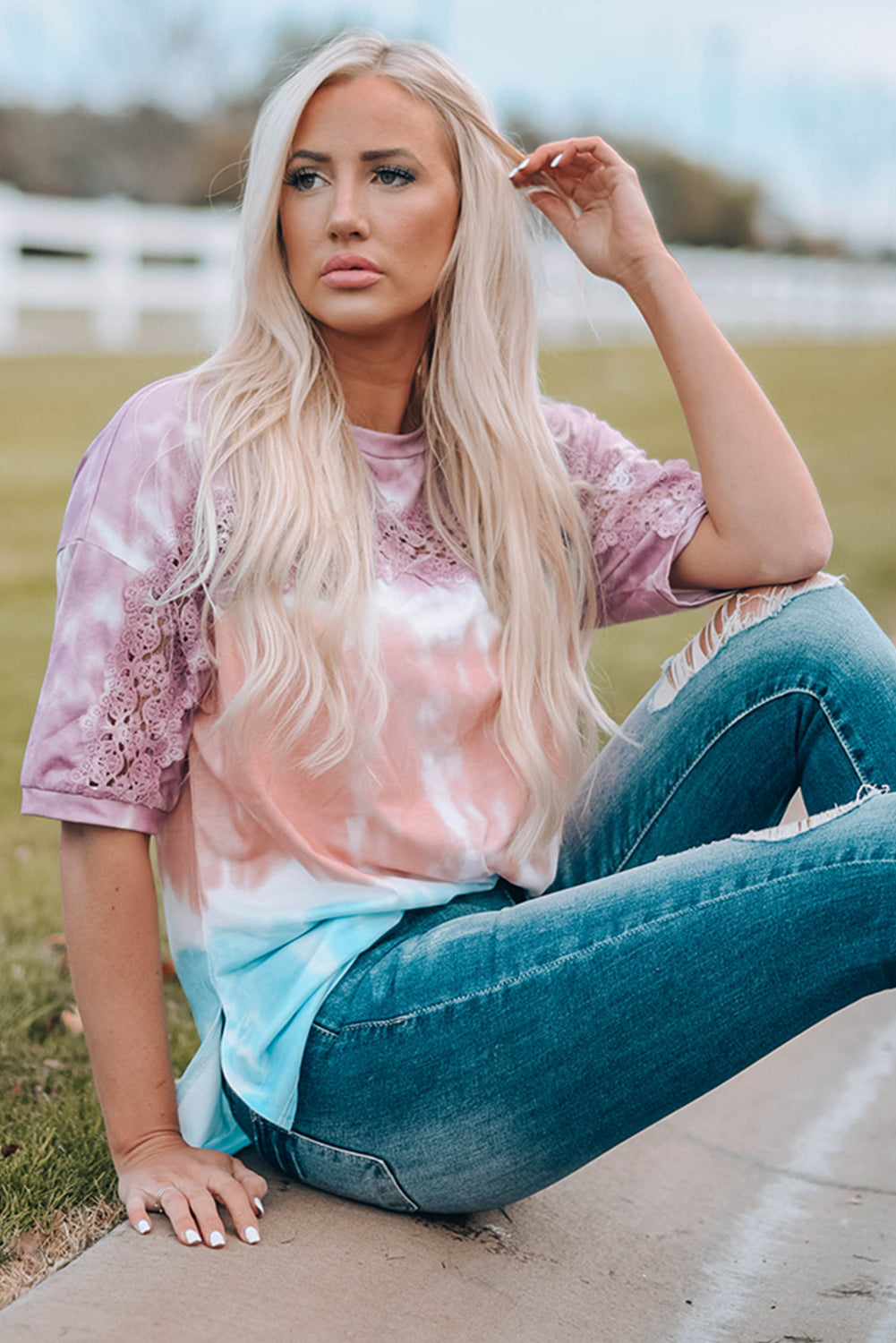 T-shirt à manches courtes tie-dye avec coutures en dentelle 