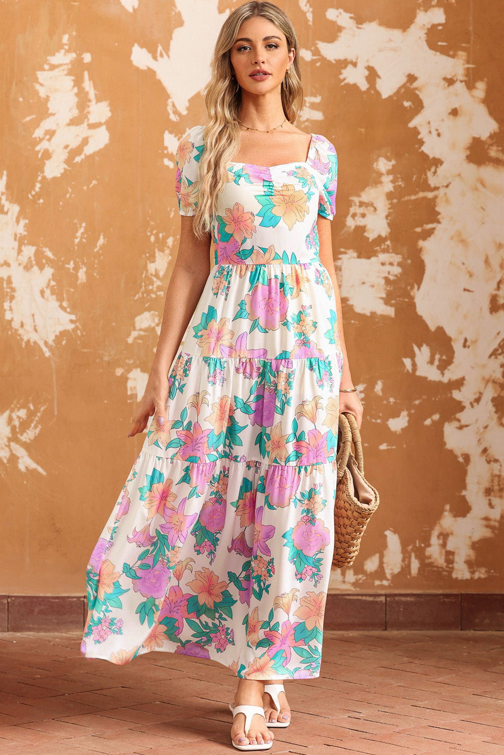 Robe longue multicolore à fleurs à plusieurs niveaux, col carré, manches bouffantes