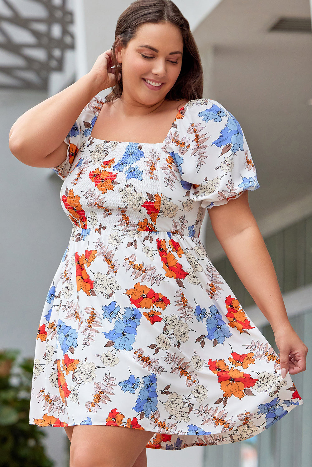 Robe évasée smockée à fleurs blanche grande taille