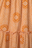 Robe longue smockée à plusieurs niveaux avec bretelles à lacets et imprimé floral style bohème orange