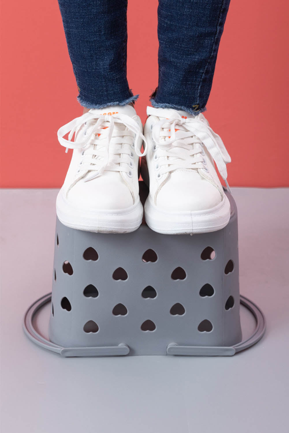 Heart-shape Hollowed Plastic Storage Basket