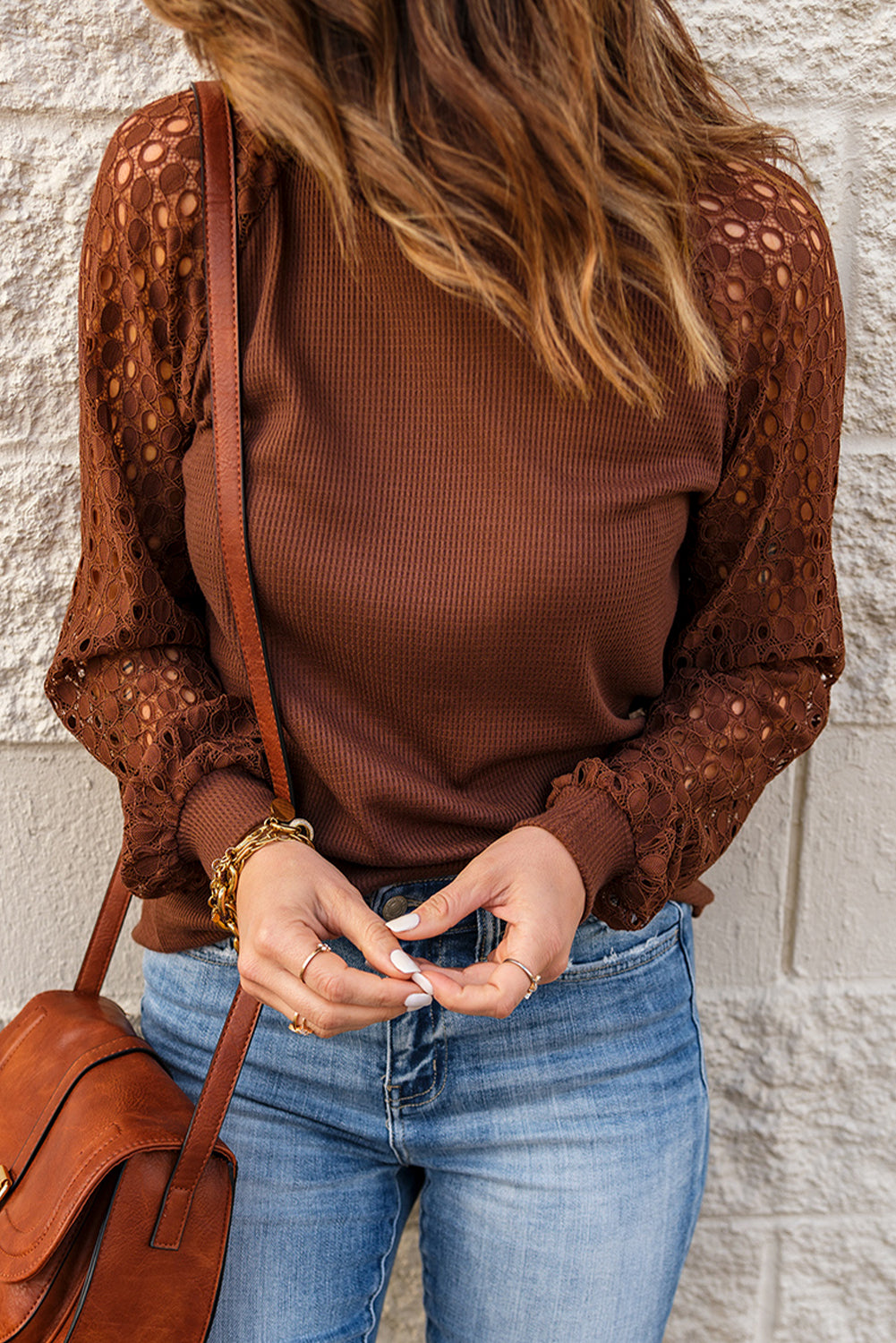 Haut en tricot gaufré à manches longues contrasté en dentelle marron