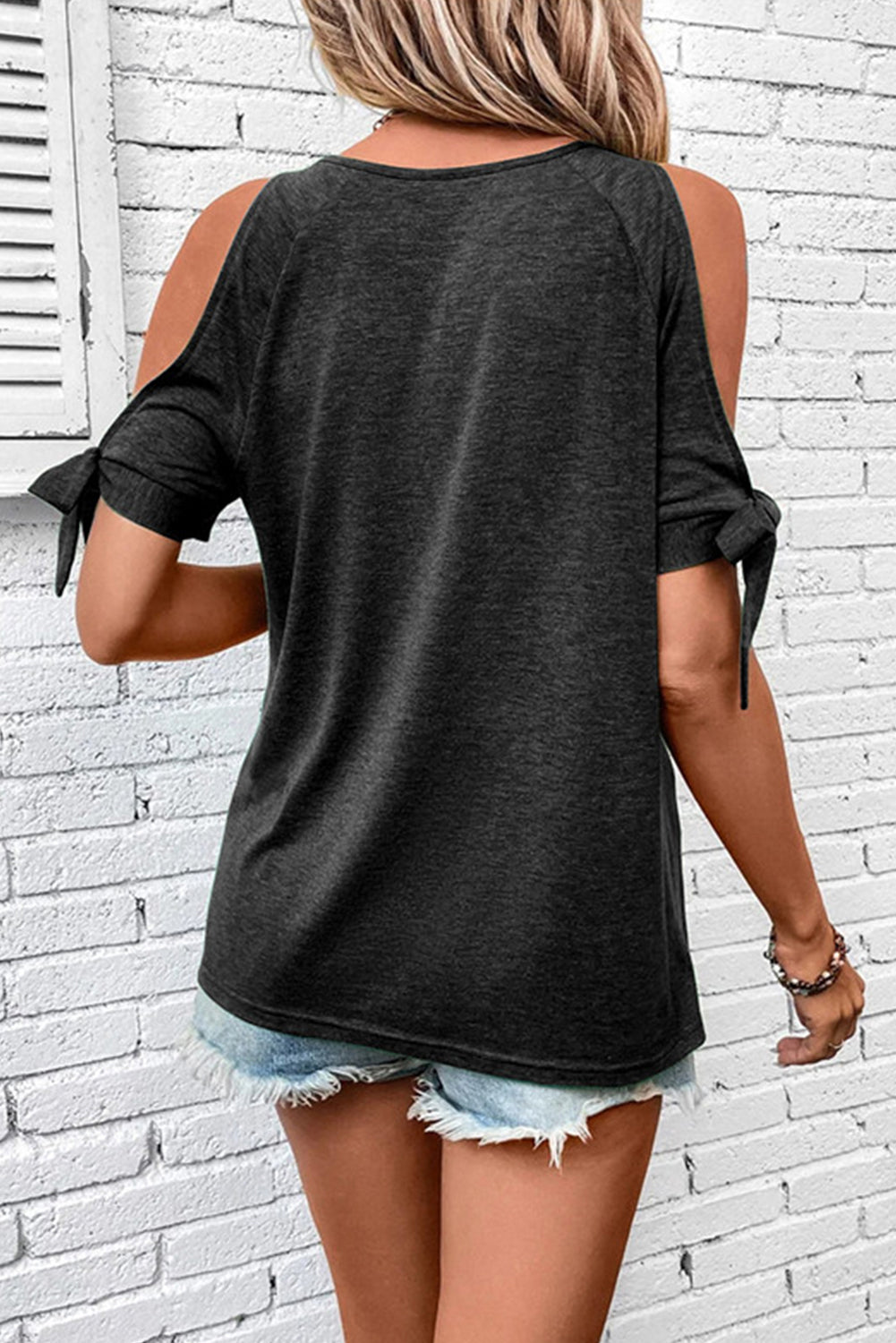 Knotted Cold Shoulder Sleeve Keyhole Front T Shirt