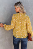 Blouse froissée imprimée jaune à col fendu d'automne