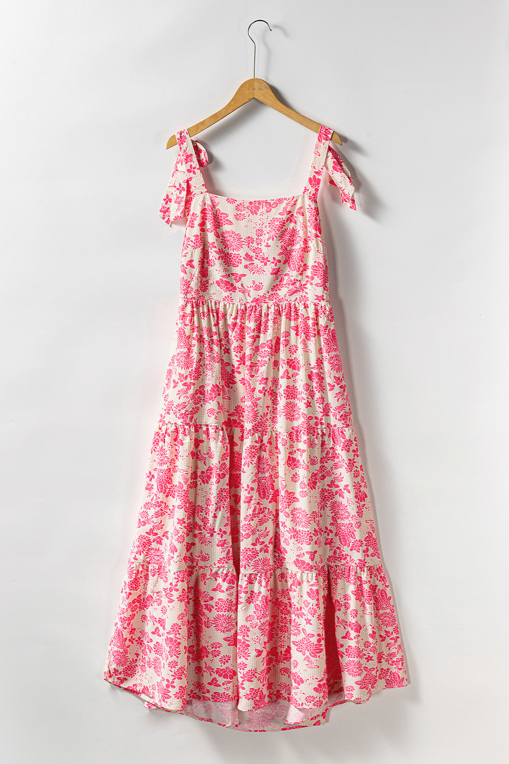 Robe longue rose à fleurs en vichy et épaules nouées