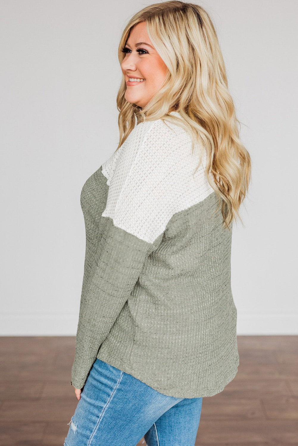 Plus Size Colorblock Knit Long Sleeve Top