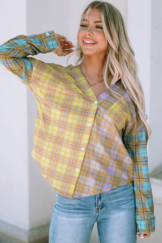 Chemise jaune boutonnée à manches longues et col en V à carreaux mélangés