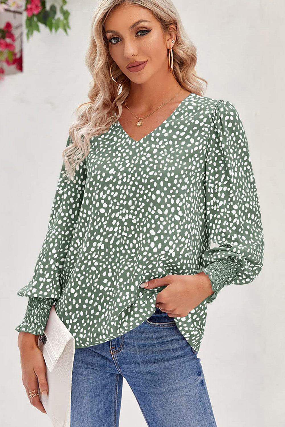 Spotted Pattern Shirred Cuffs Bubble Sleeve Blouse