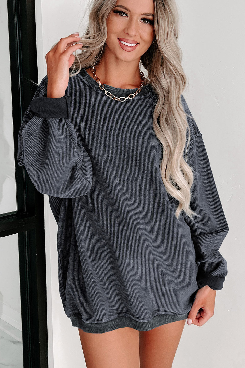 Black Solid Ribbed Knit Round Neck Pullover Sweatshirt