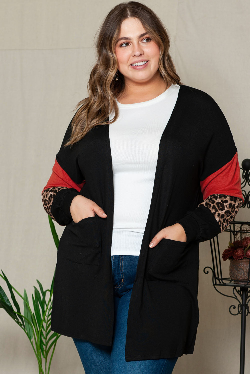 Cardigan Léopard Noir à Manches Color Block Grande Taille