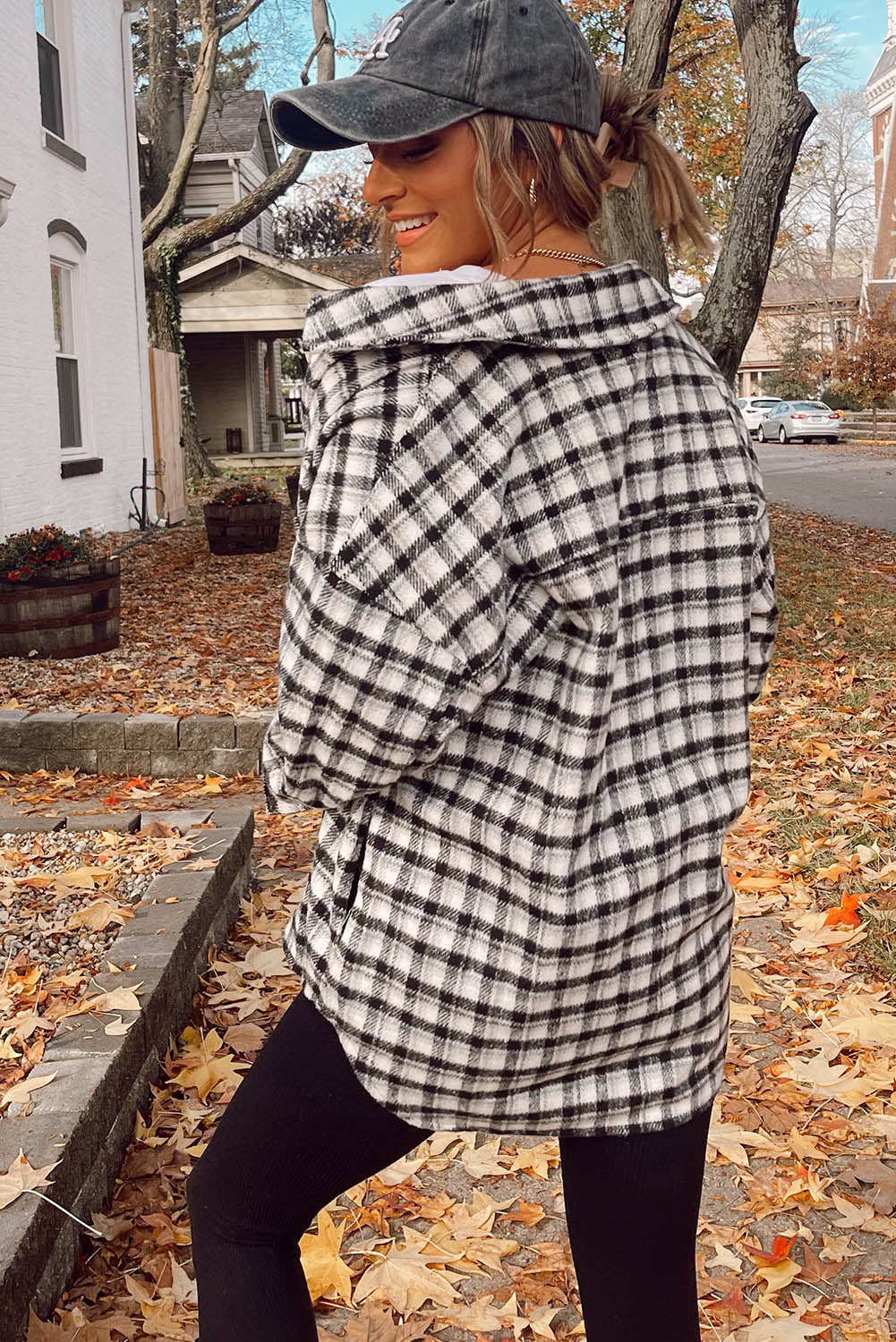 Plaid Print Chest Pockets Buttoned Tunic Shacket