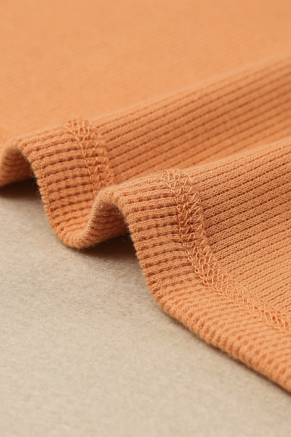 Haut Henley en tricot gaufré orange