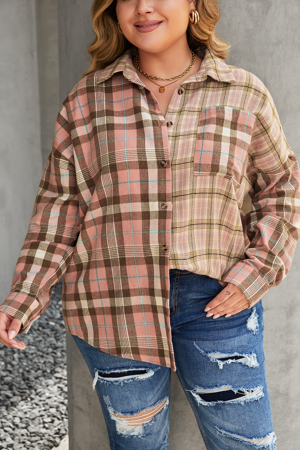 Drop Shoulder Rounded Hem Plaid Pattern Shirt