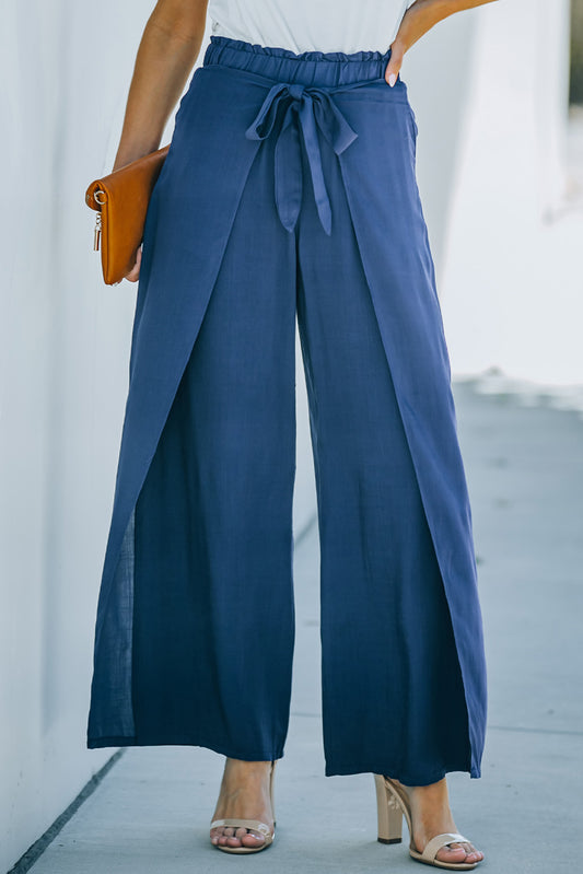 Pantalon large bleu portefeuille avec cravate 