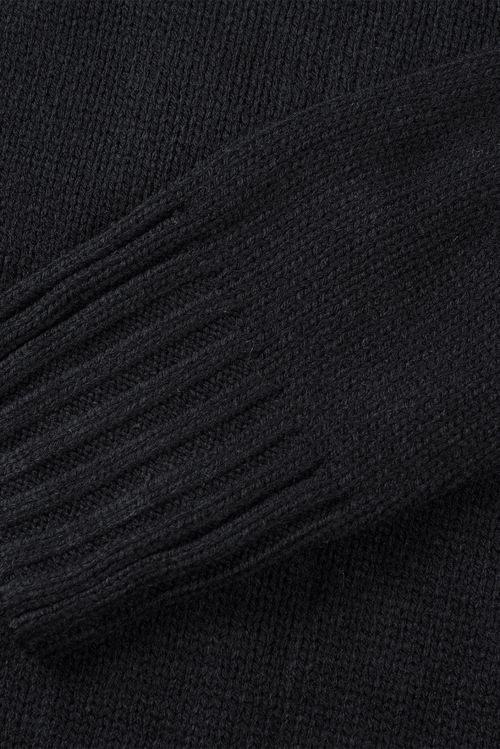 Cardigan à capuche noir en tricot à motif torsadé boutonné sur le devant 