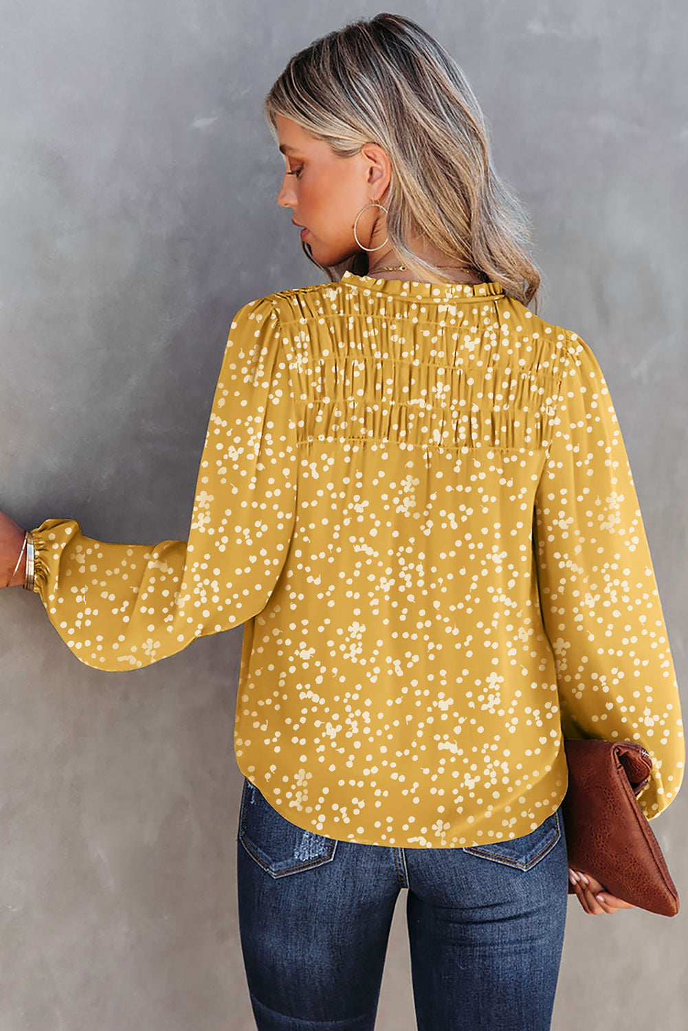 Blouse froissée imprimée jaune à col fendu d'automne