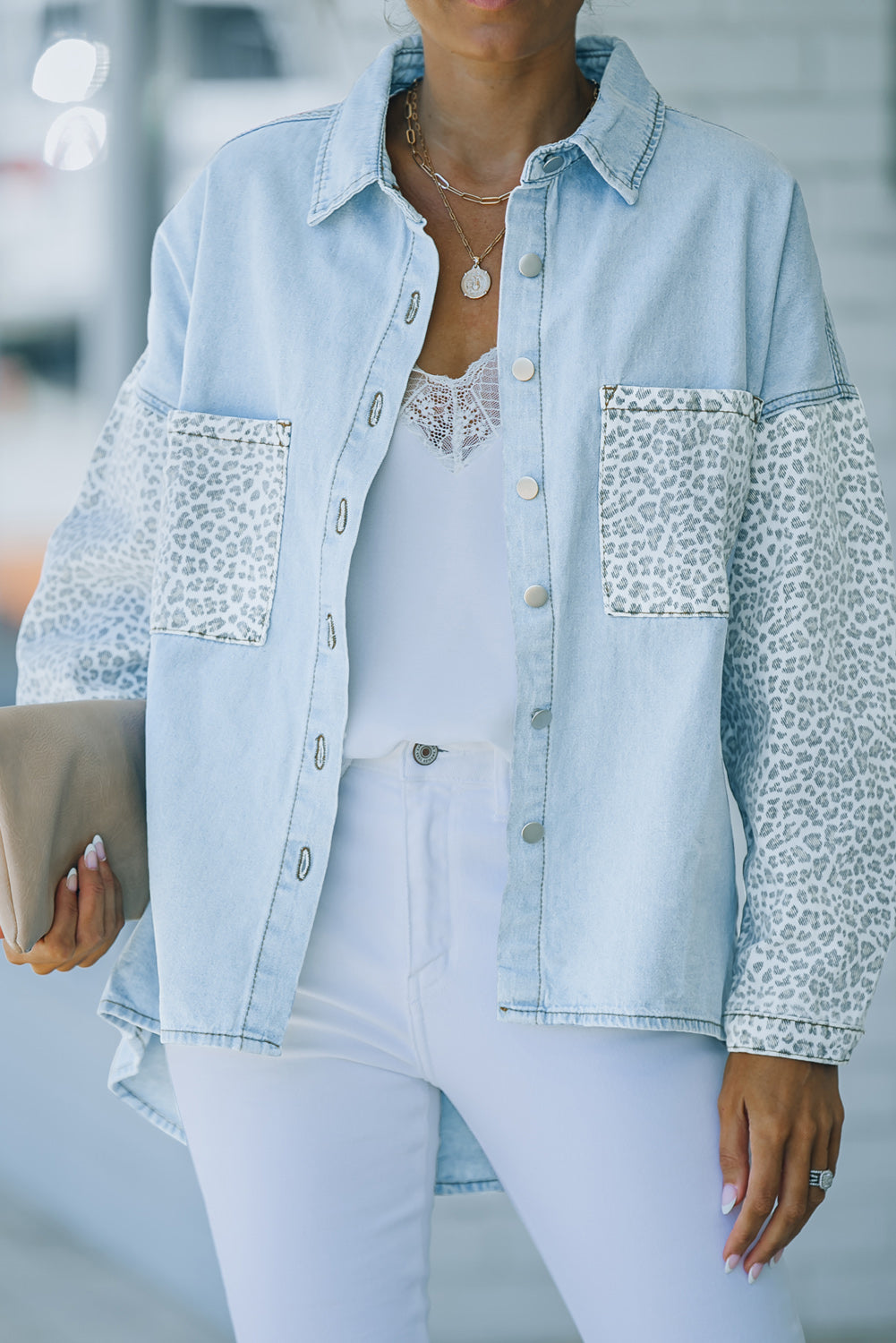 Veste en jean léopard contrastée blanche