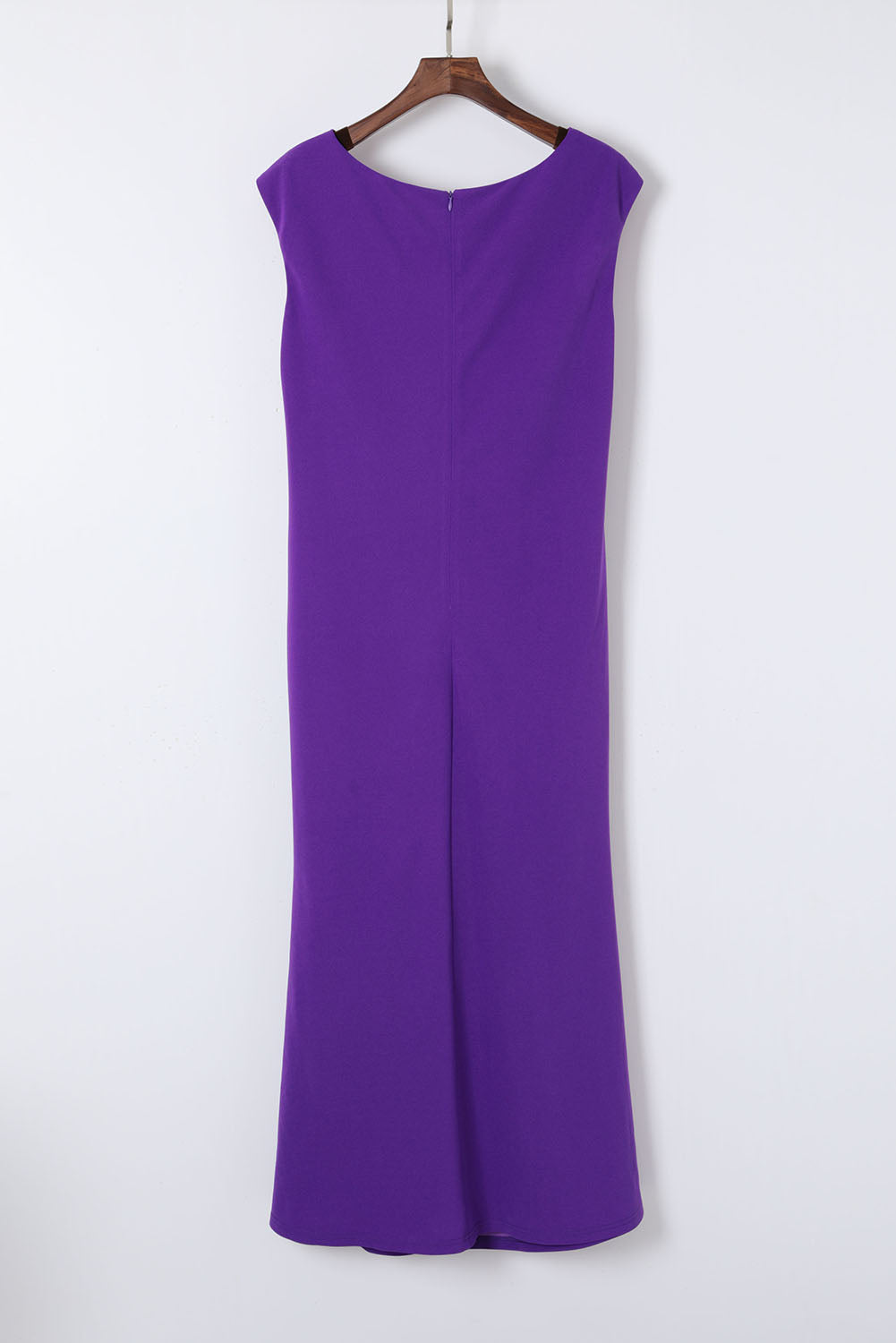 Robe longue ajustée et évasée plissée à col en V de grande taille violet