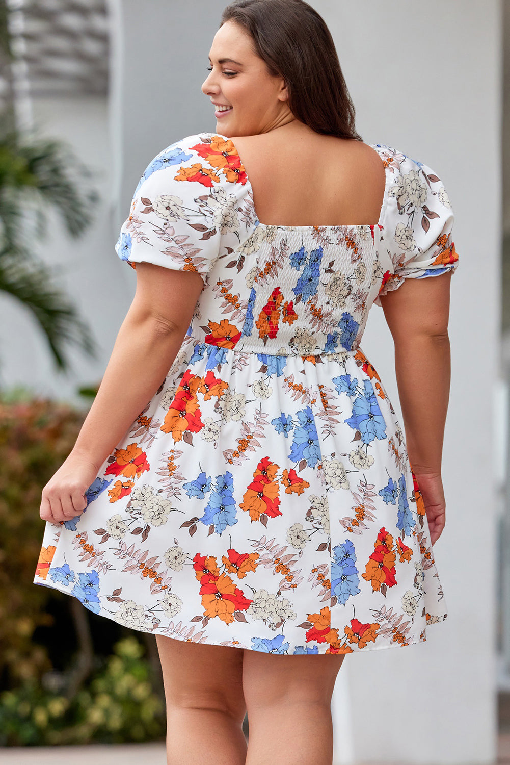 Robe évasée smockée à fleurs blanche grande taille