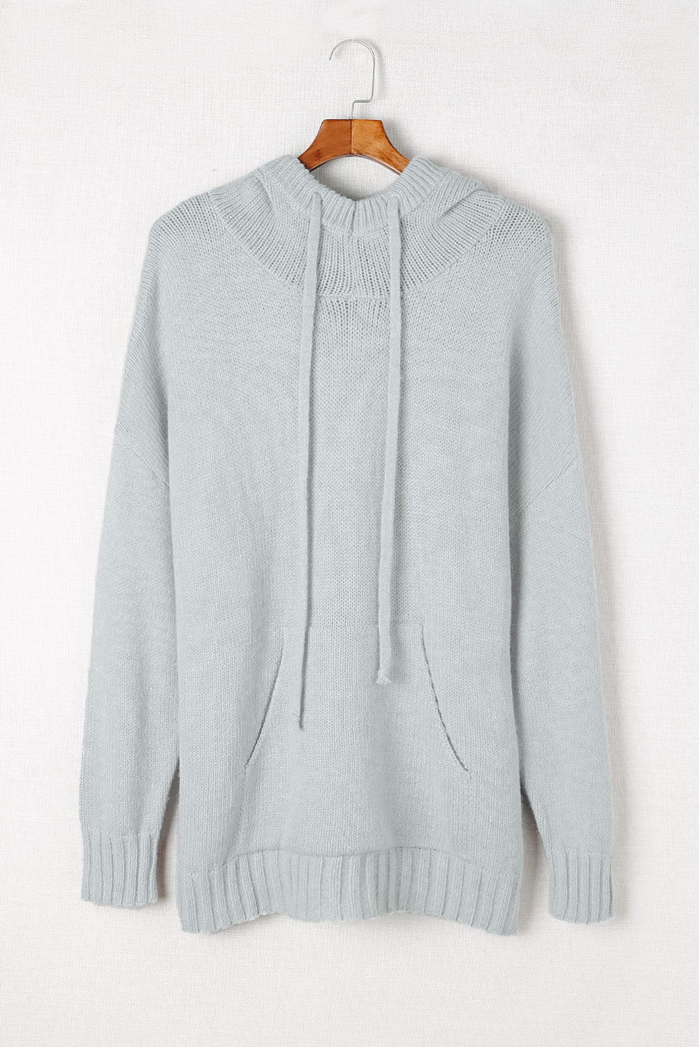 Pull tricoté gris à col bénitier avec poche kangourou