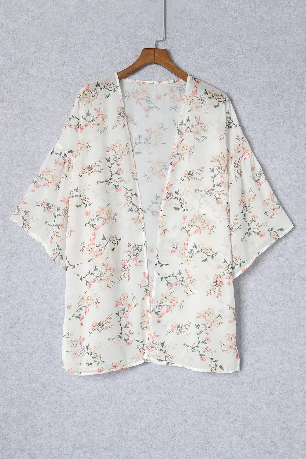 Kimono blanc à manches longues et à volants à imprimé floral 