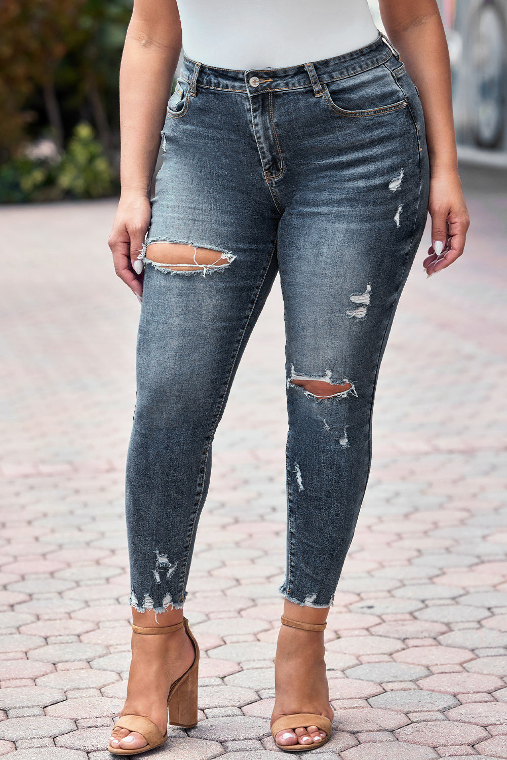 Plus Size Distressed Ankle Length Skinny Jeans