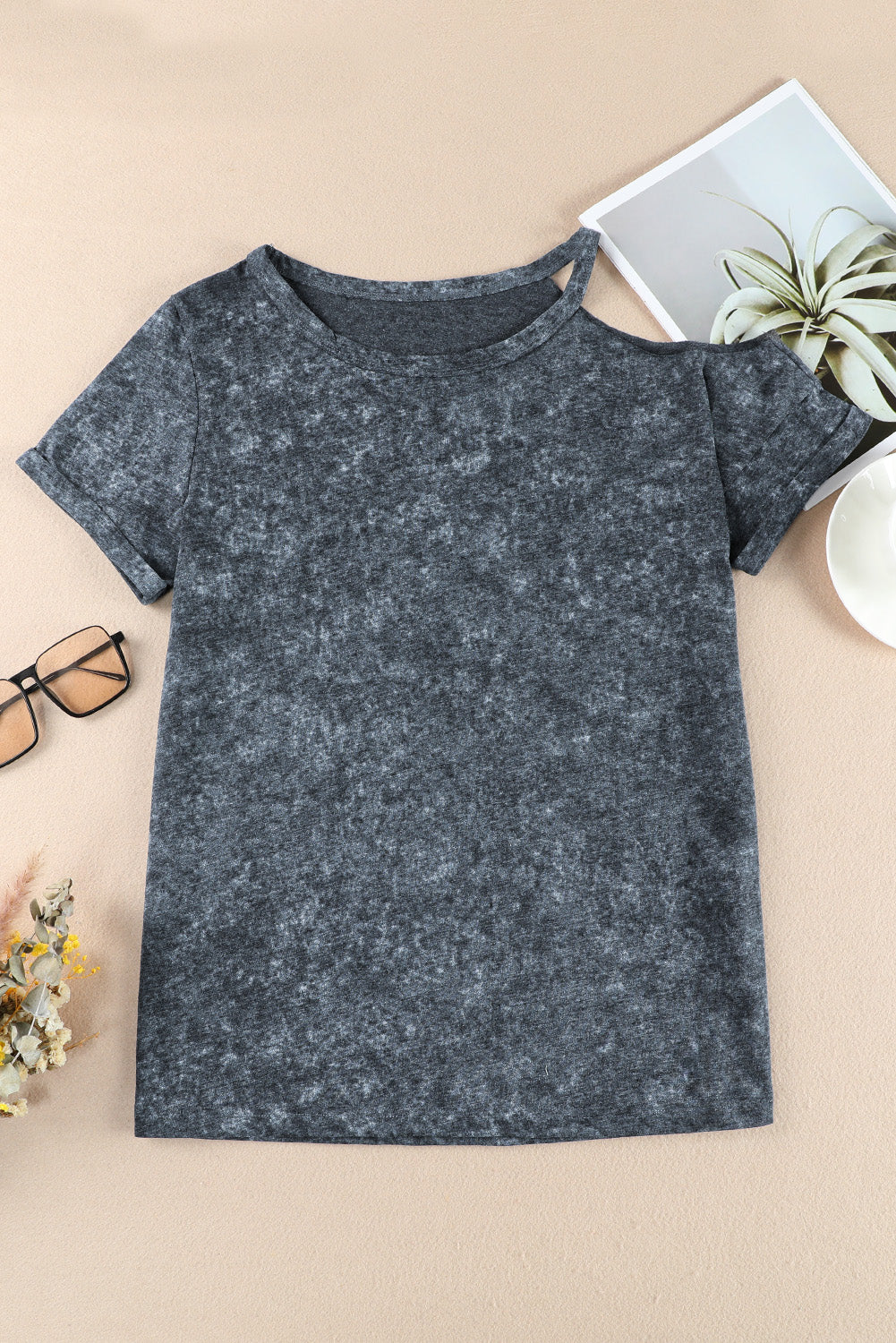 Vintage Asymmetric Cold Shoulder T-shirt