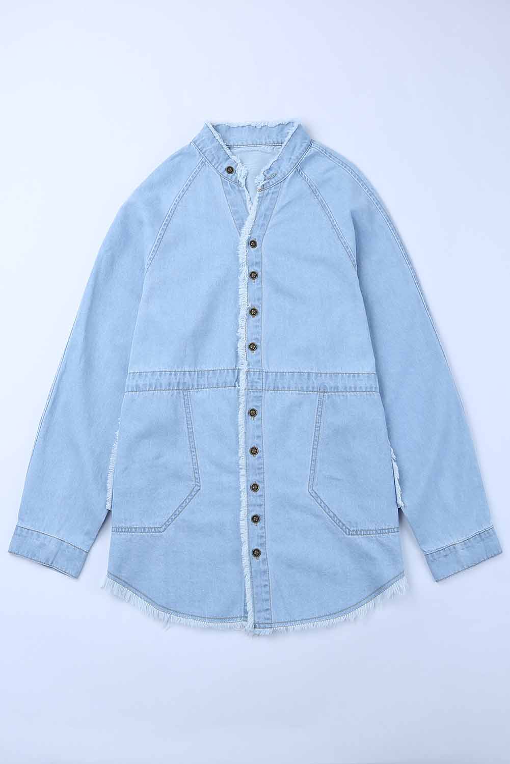 Chemise effilochée à poches en chambray bleu ciel