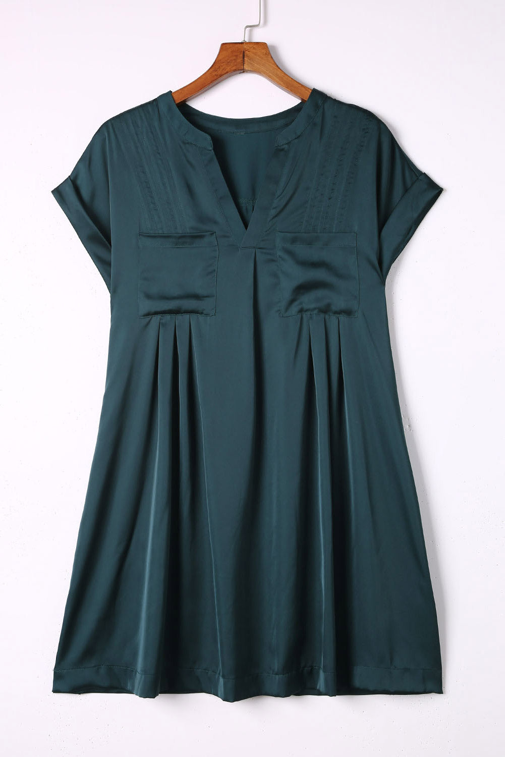 Robe droite verte à encolure crantée et revers à manches courtes