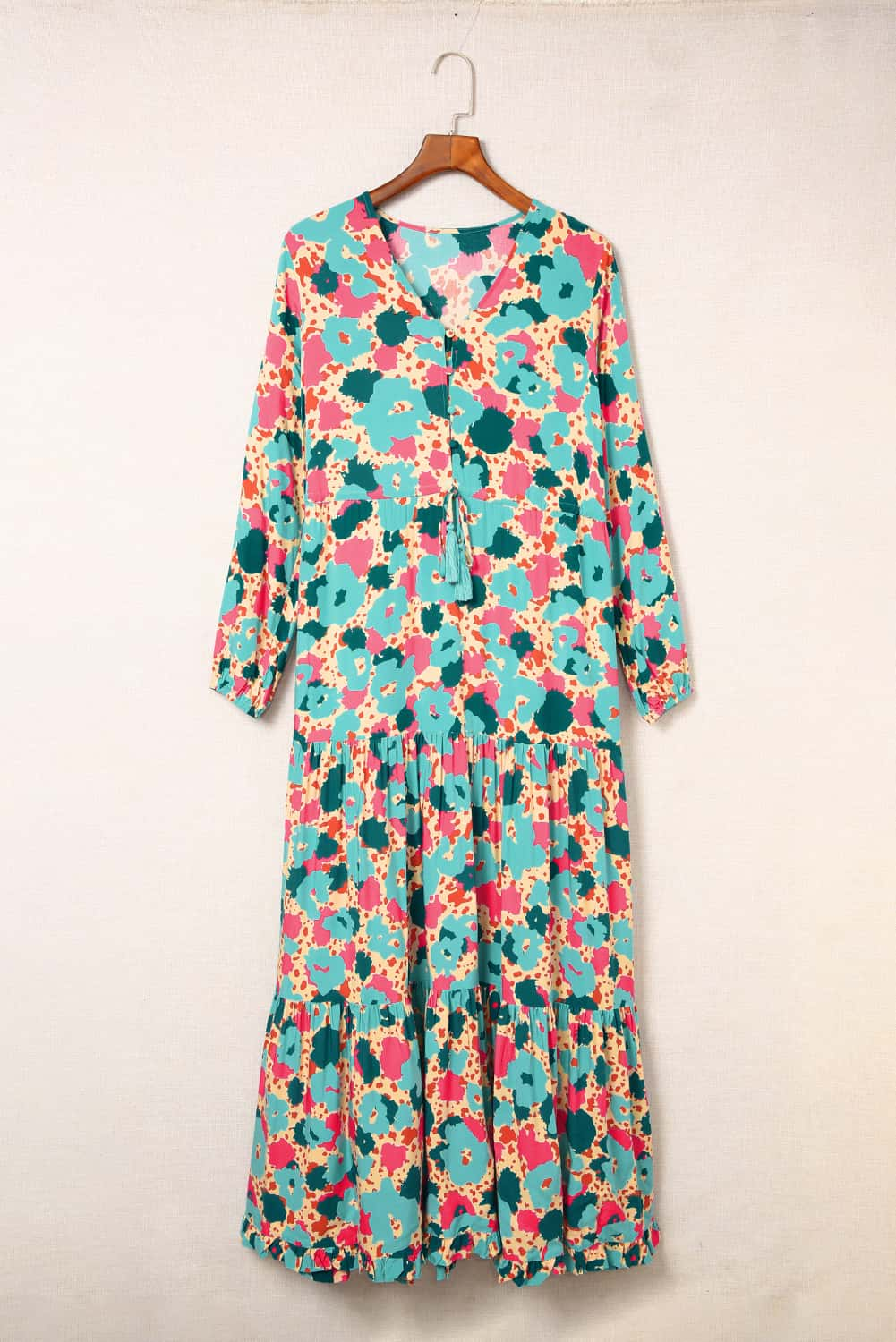 Robe longue multicolore à imprimé bohémien, col en V, volants, manches longues