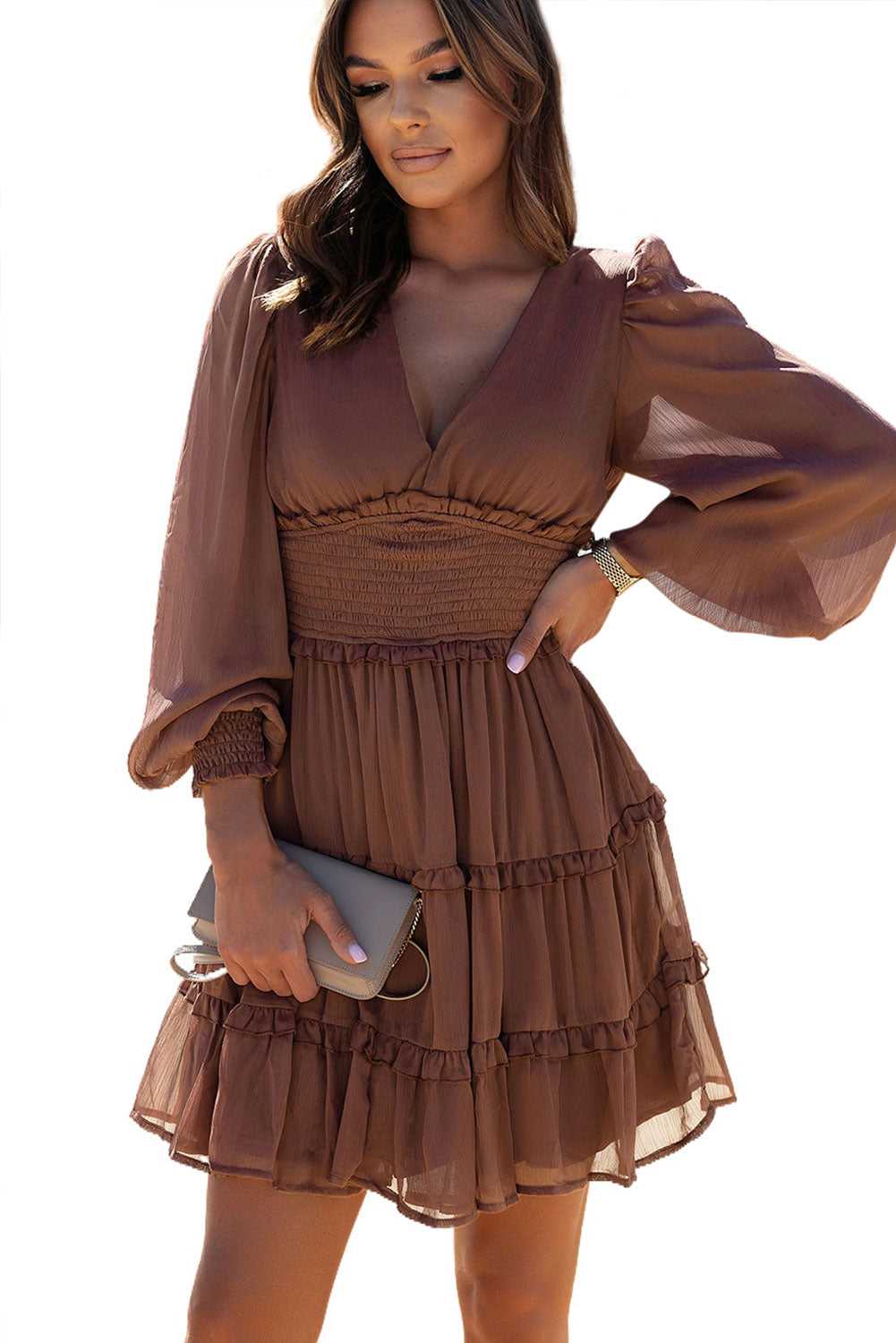 Robe marron transparente à manches longues et détails smockés