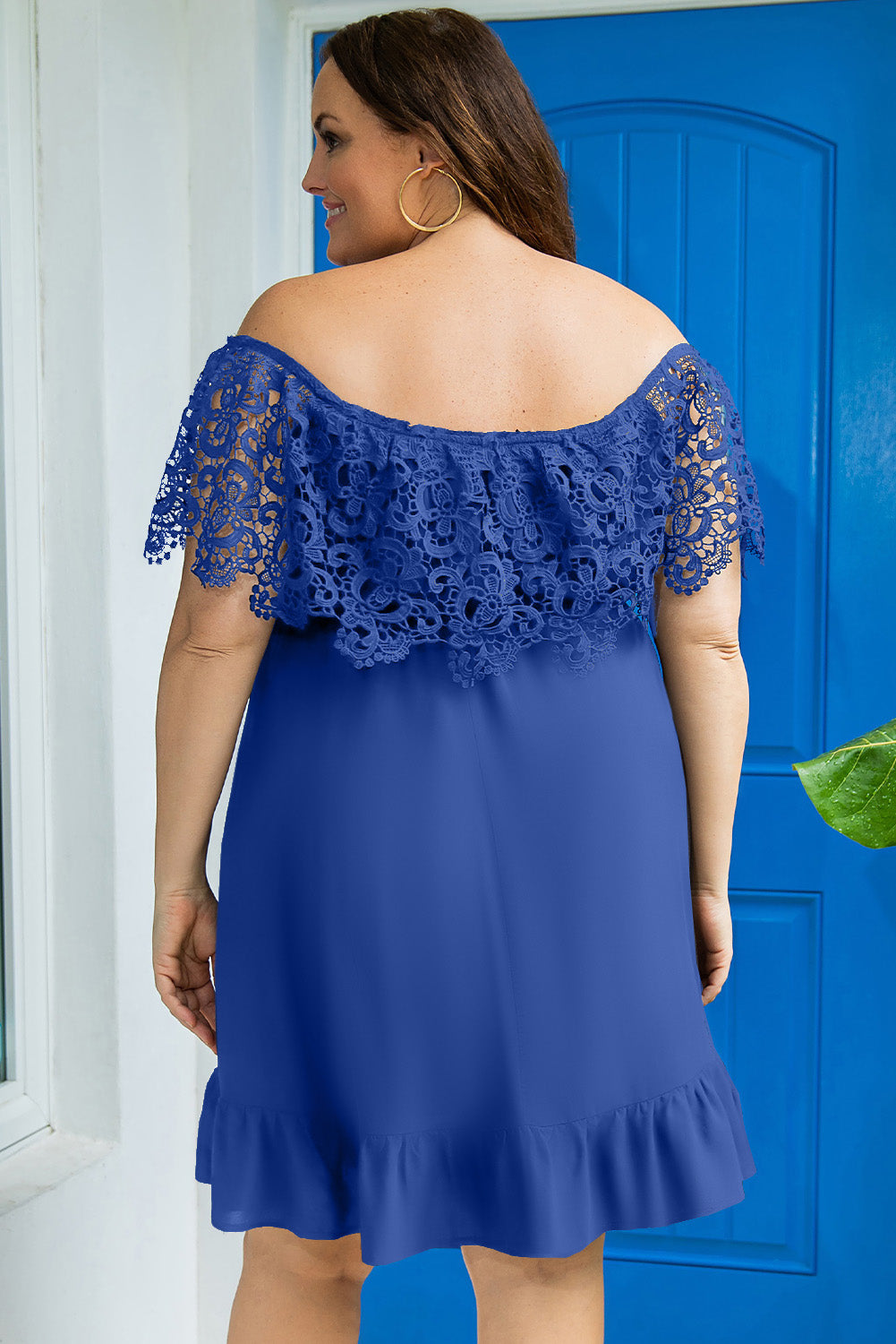 Robe bleue à épaules dénudées et manches en dentelle, grande taille