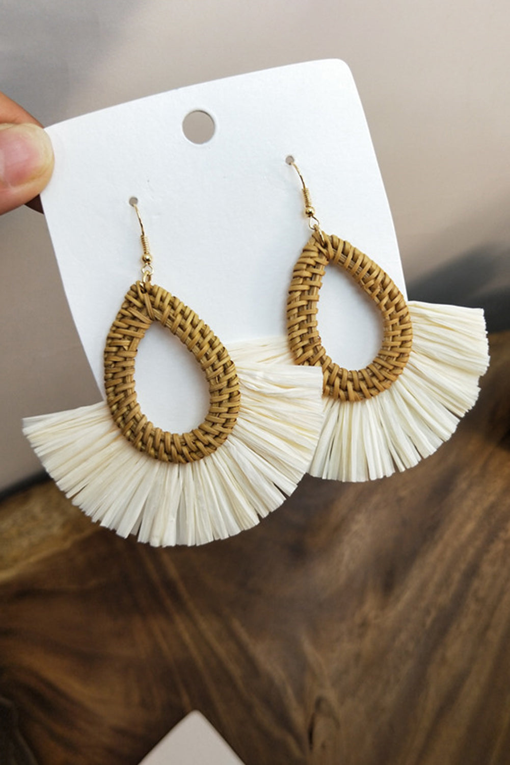 Boucles d'oreilles pendantes tissées en demi-cercle bohème beige